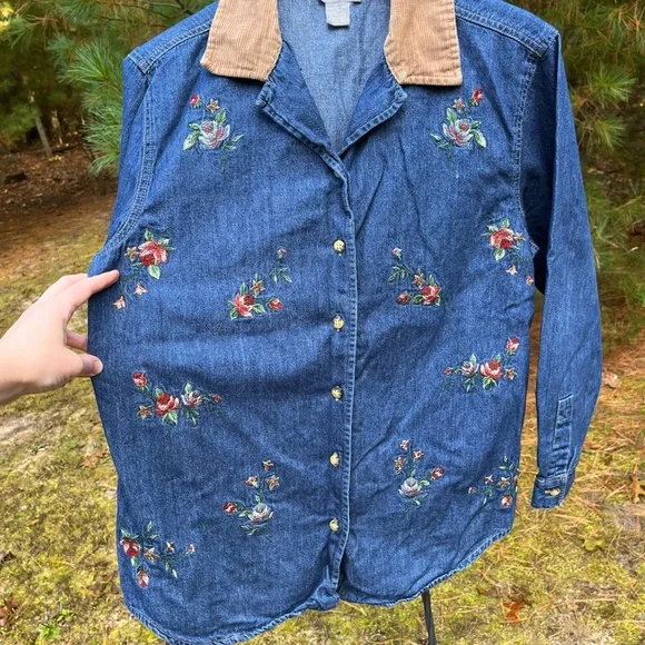 90s Capacity Embroidered Floral Denim Button-Up Shirt Blouse Size M Corduroy - Picture 13 of 13